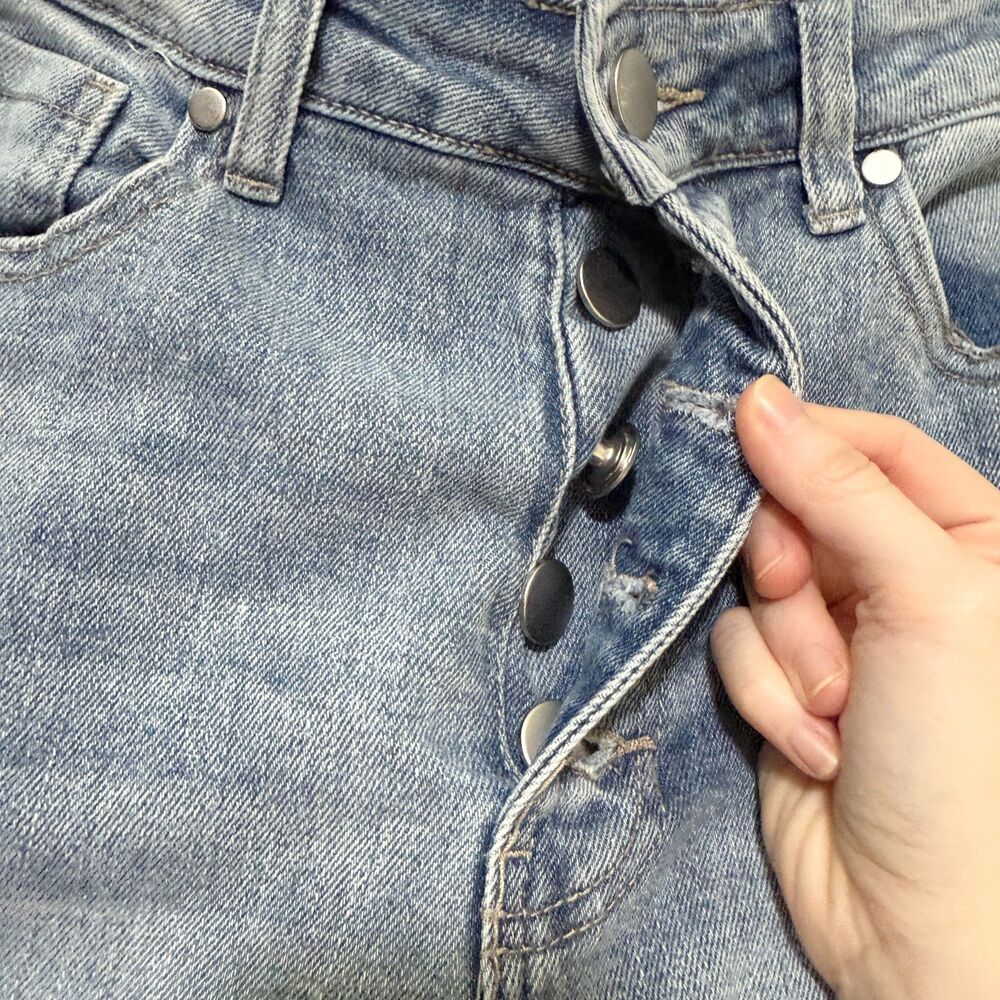 Women Abound High Rise Distressed Mom Jeans in Light Blue Size 27 Casual - Picture 8 of 8
